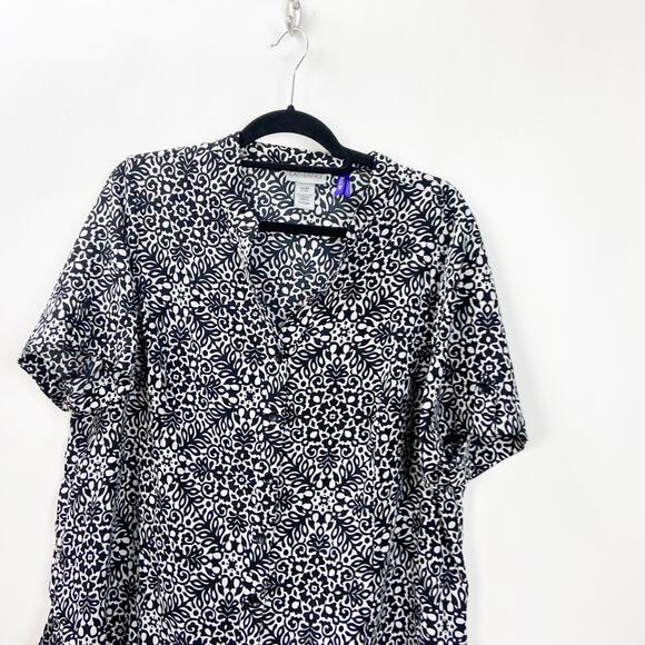Catherines 14/16W Plus Womens Black White Floral Print Shirt Blouse Top - Picture 2 of 5